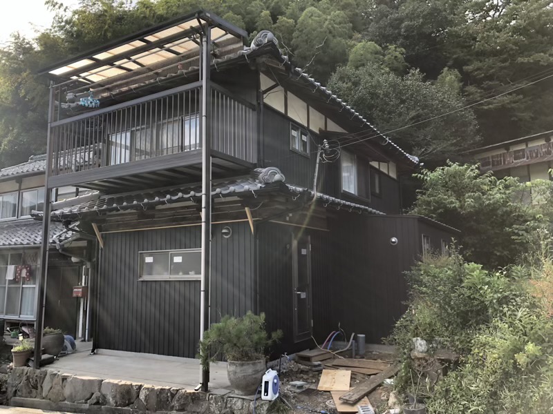 和風住宅｜入母屋屋根瓦葺き替え・外壁改修