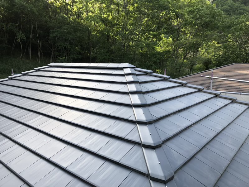 スレート屋根から耐久性一番の陶器瓦への屋根葺き替え工事